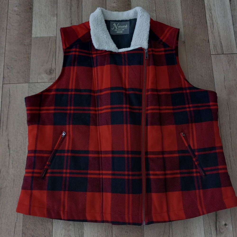 Natural Reflections Red/Black Plaid Fleece Trim Zip-Up Outdoor Vest